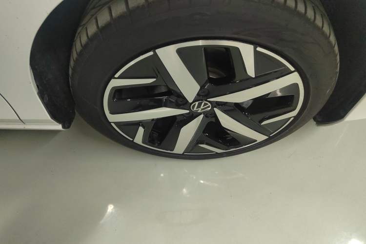 Used Volkswagen Lamando 2024 Lavida L 280TSI DSG Cool & Spicy Edition
