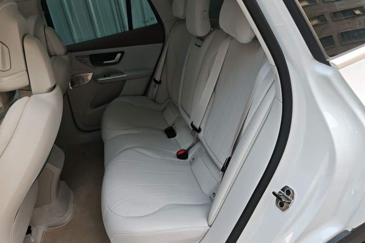 Used Mercedes-Benz EQE SUV 2023 350 4MATIC Luxury Edition Left Rear Seat