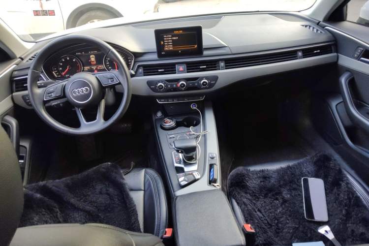 Used Audi A4L 2018 30th Anniversary Edition 40 TFSI Trendy Model
