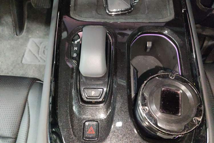 Used Zeekr 009 2024 Six-Seat Executive Version 4WD 108 kWh