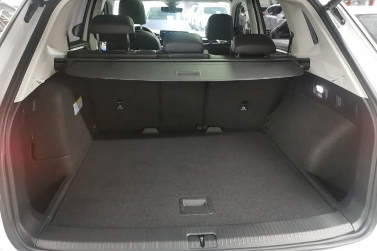 Used Volkswagen Tayron GTE Plug-in Hybrid 2023 280TSI Luxury Plus Advanced Edition Trunk