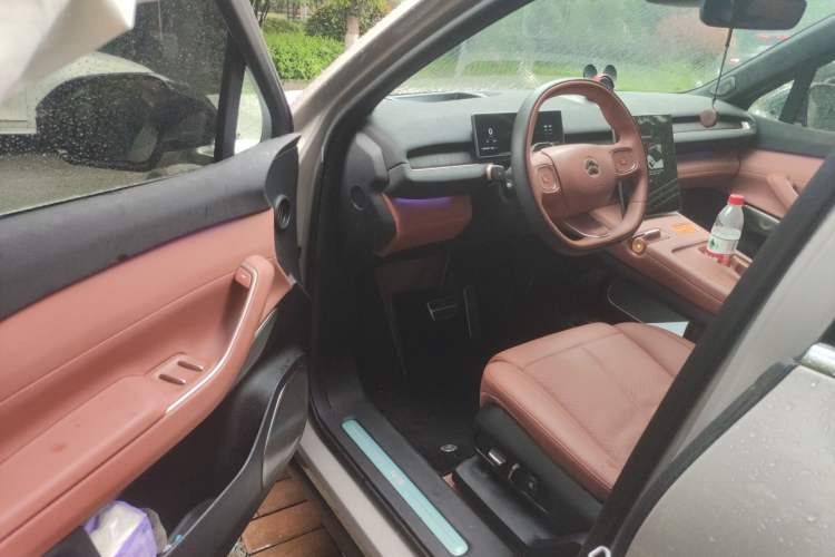 Used Nio EC7 2024 75 kWh Driver Seat