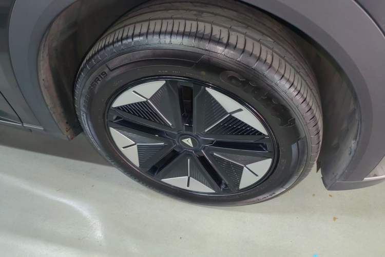 Used Deepal S07 2024 121Max Glory Edition Right Front Wheel Hub