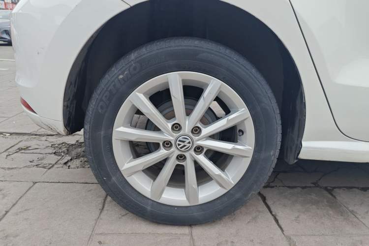 Used Volkswagen Polo 2014 1.6L Automatic Luxury Edition
