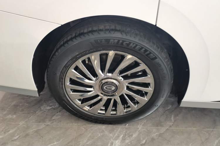 Used GAC Trumpchi M8 2023 Zongshi Series 400T Flagship Edition Right Rear Wheel Hub