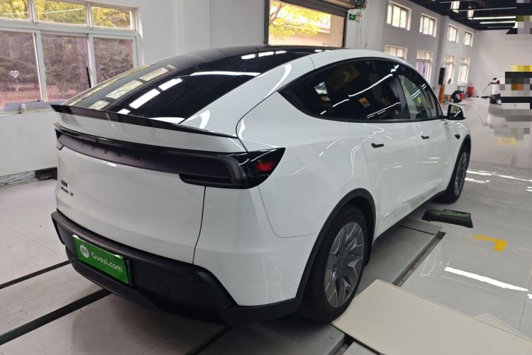 Used Tesla Model Y L 2025 Model Long-Range All-Wheel-Drive Version
