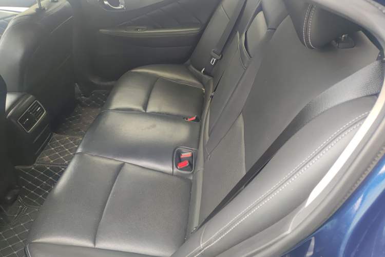 Used Infiniti Q50L 2018 2.0T Enjoyment Version China VI Standard Left Rear Seat