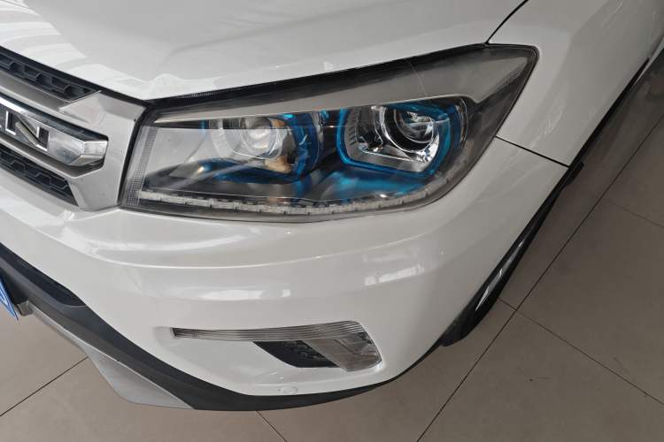 Used CHANGAN CS75 2014 2.0L Manual Luxury Version China V Standard
