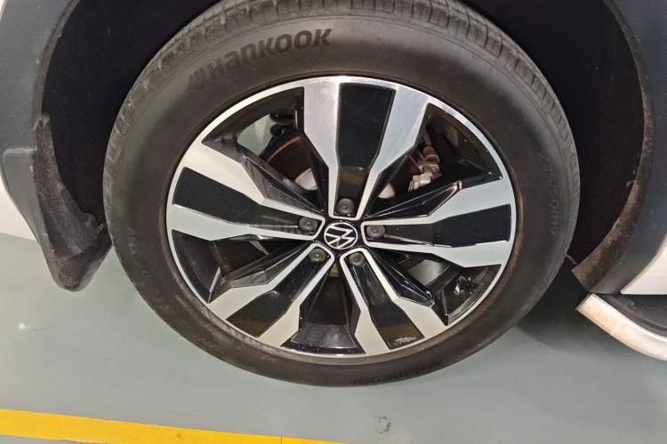 Used Volkswagen Tiguan L 2022 330TSI Automatic Two-Wheel Drive R-Line Enhanced Edition