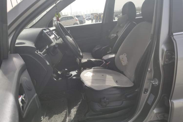 Used Kia Sportage 2011 2.0L Manual Two-Wheel-Drive GLS Left Front Seat