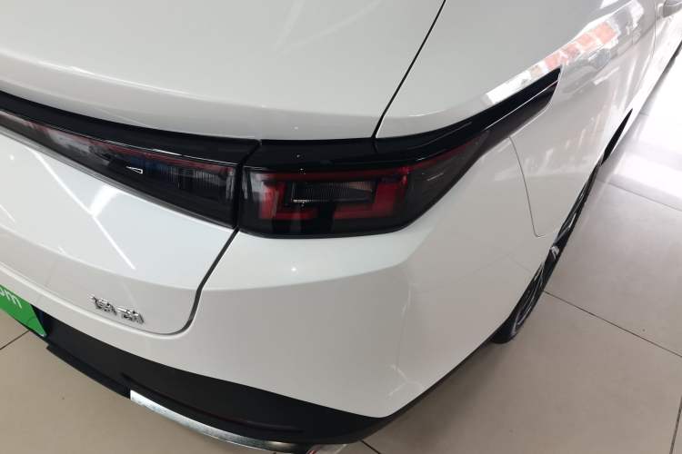 Used CHANGAN Eado 2025 Blue Whale 1.5T 500Bar Prestige Model
