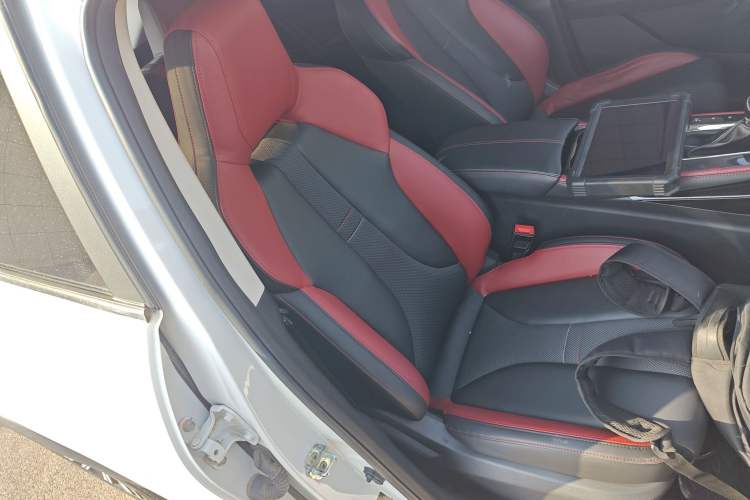 Used CHANGAN OSHAN X5 2021 Revised Version 1.5T DCT Luxury Edition
