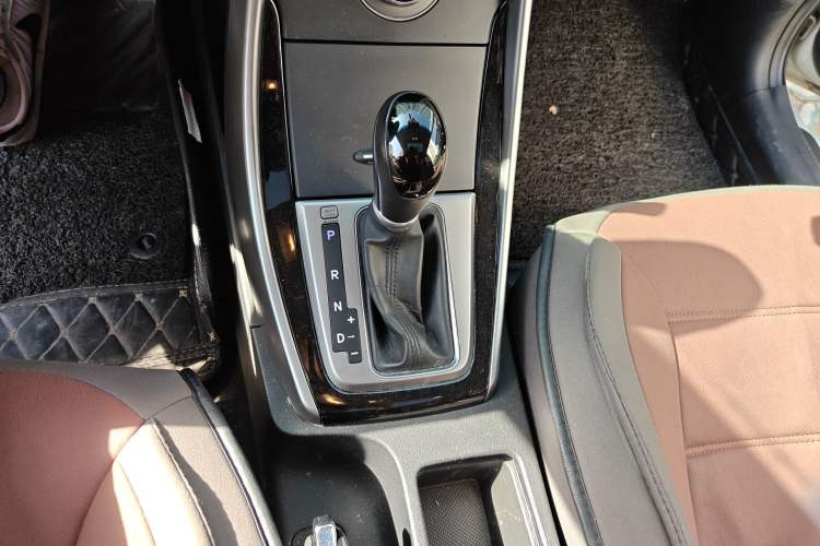 Used Hyundai Elantra (5th Generation / Langdong) 2015 1.6L Automatic Luxury Model Gear Lever