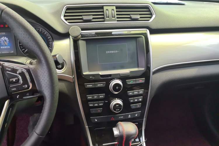 Used Haval H2 2017 Red-Label 1.5T Automatic Two-Wheel Drive Luxury Model