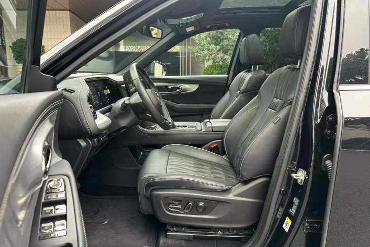 Used GAC Trumpchi GS8 2022 Dual-Engine Series 2.0TM Two-Wheel Drive Prestige Edition (7 Seats)
