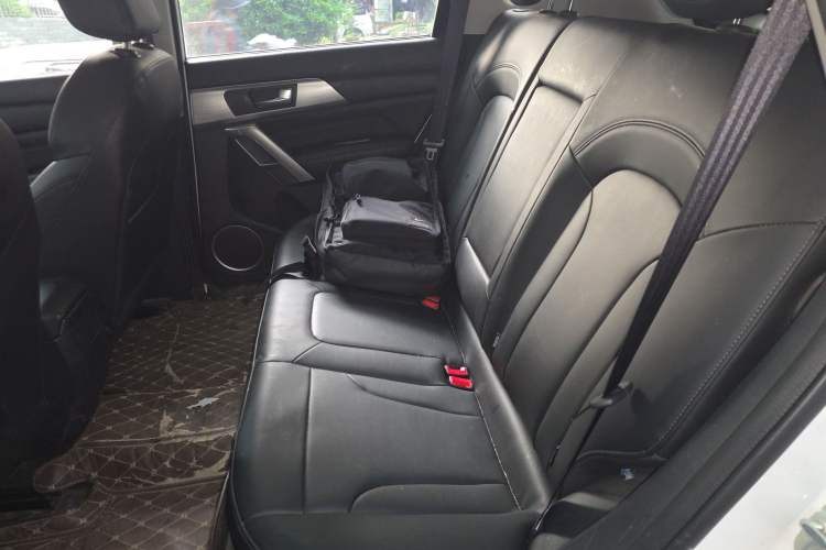 Used Haval H2 2018 Red-Label 1.5T Dual-Clutch Two-Wheel-Drive Luxury Model Left Rear Seat