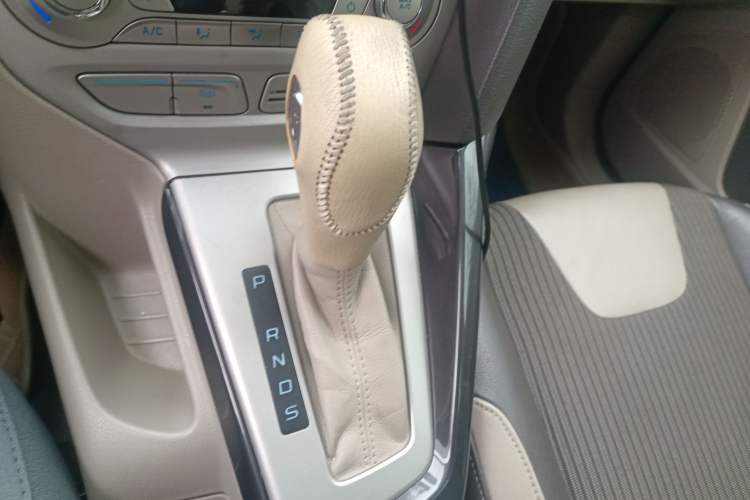 Used Ford Focus 2012 Sedan 1.6L Automatic Fashion Edition