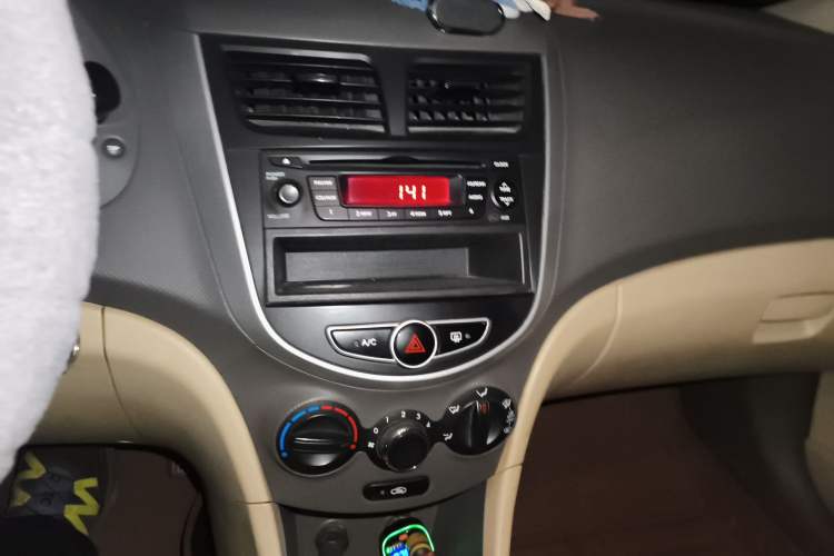 Used Hyundai Verna (older generation) 2010 Sedan 1.4L Manual Comfort GS