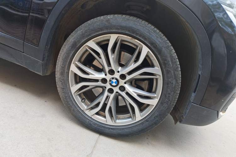 Used BMW X1 2018 sDrive20Li Leading Model
