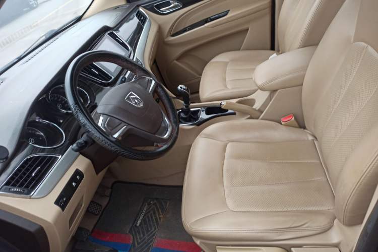Used Baojun 730 2016 1.5T Manual Comfort Version 7 Seats Left Front Seat