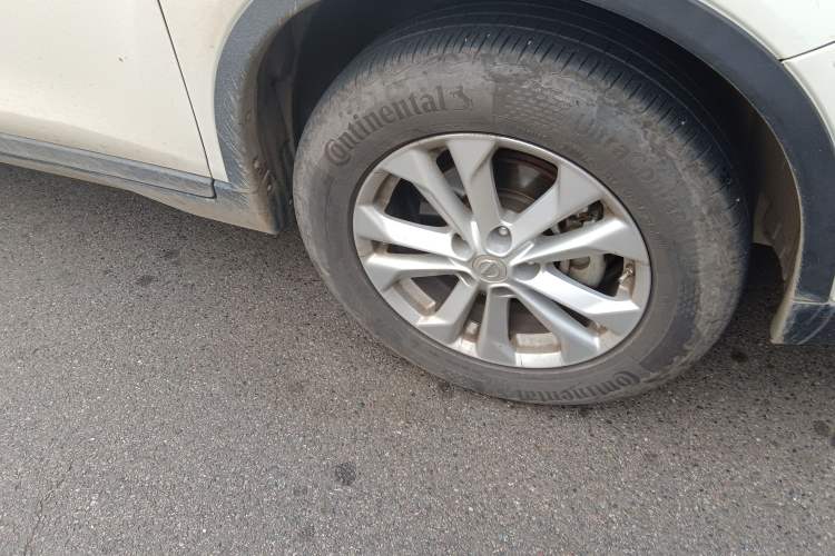 Used Nissan X-Trail 2016 2.5L CVT Sport Edition 4WD Right Front Wheel Hub