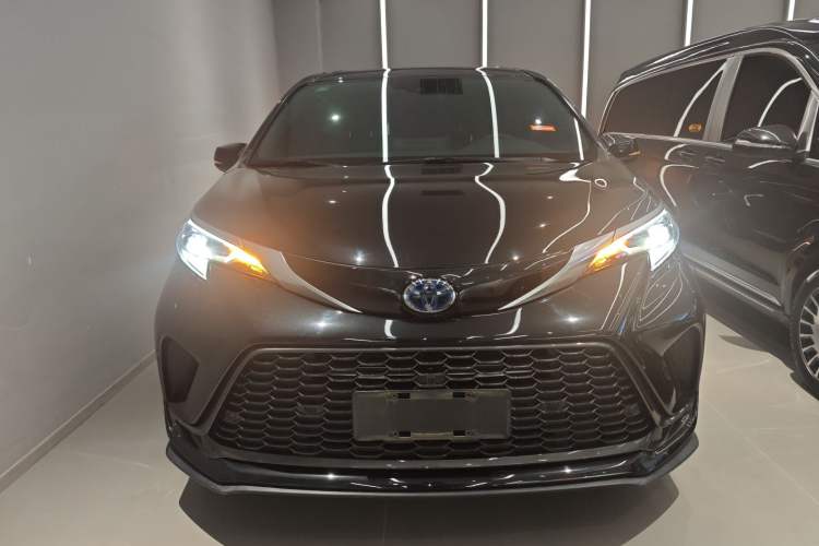 Used Toyota Granvia 2023 2.5L Hybrid Prestige VIP Edition