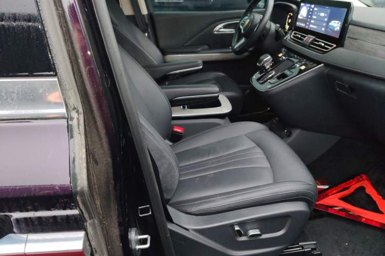 Used Hongqi HQ9 PHEV 2024 2.0T Four-Wheel Drive Business Edition