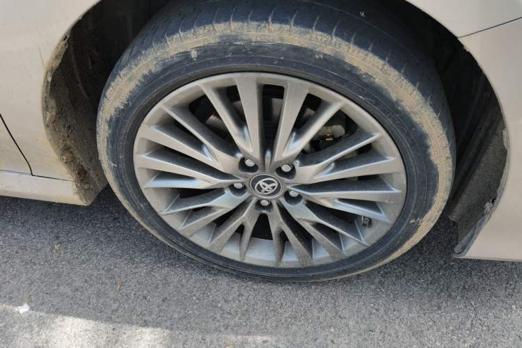 Used Toyota Camry 2019 Dual-Engine 2.5 HG Luxury Edition China V Standard
