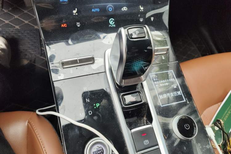 Used Chery Tiggo 8 PLUS 2022 290TGDI DCT Luxury Edition+ Gear Lever