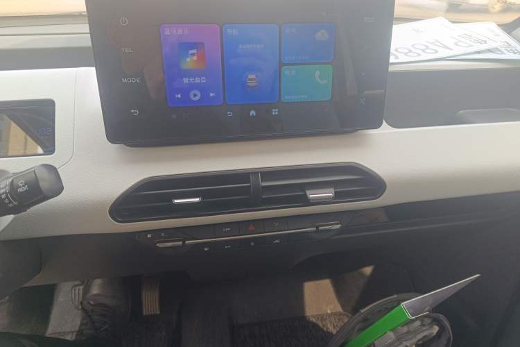 Used Geely Galaxy Panda 2024 Panda Mini 200km Endurance Bear
