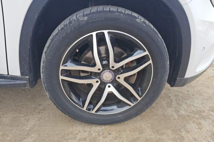 Used Mercedes-Benz GLA 2016 GLA 220 4MATIC Fashion Edition Right Rear Wheel Hub