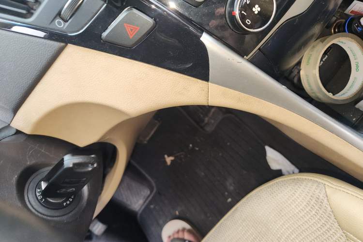 Used Hyundai Sonata 2013 2.0L Automatic Fashion Edition Gear Lever