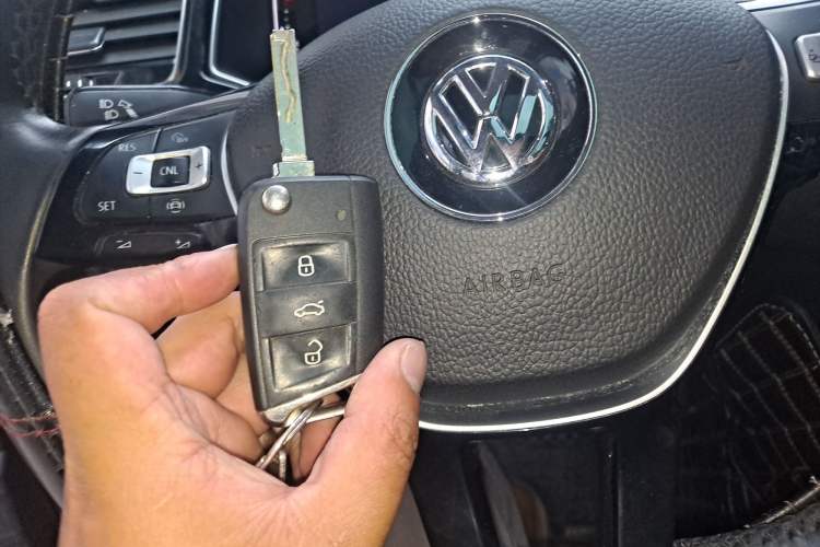 Used Volkswagen T-ROC 2020 280TSI DSG Two-Wheel Drive Comfort Version Vehicle Key