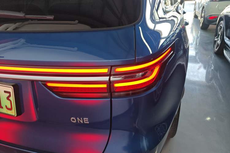 Used Li Auto ONE 2020 Extended-Range 6-Seater Version Right Rear Taillight