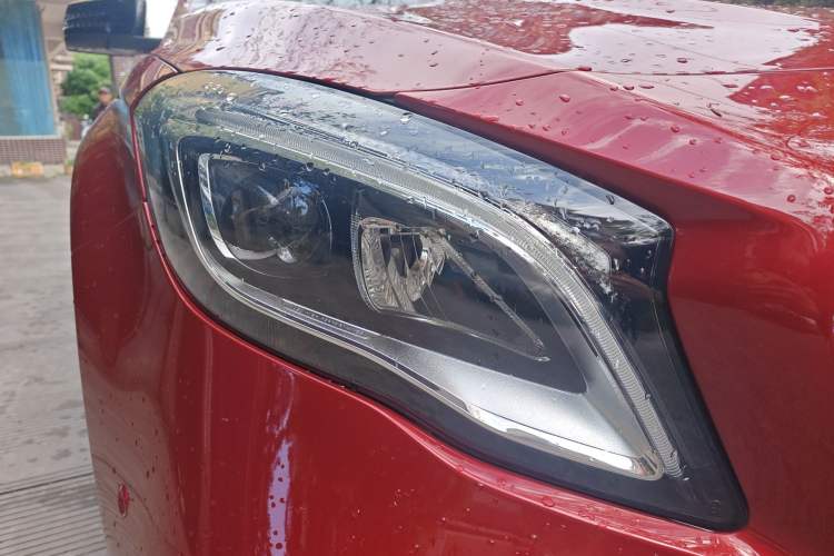 Used Mercedes-Benz GLA 2018 GLA 220 4MATIC Sport Edition Right Front Headlight