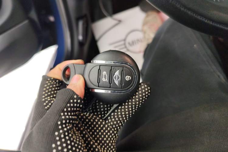 Used MINI MINI 2016 1.5T COOPER Avant-Garde