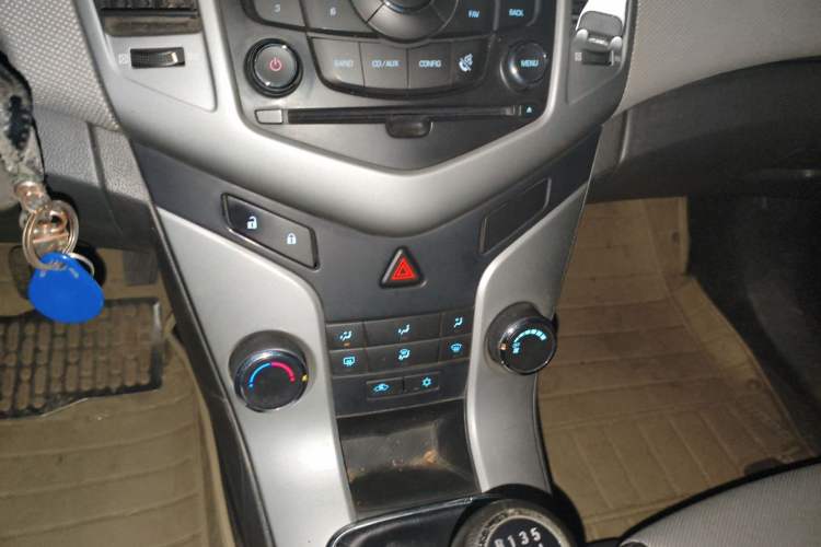 Used Chevrolet Cruze 2013 1.6L SE MT
