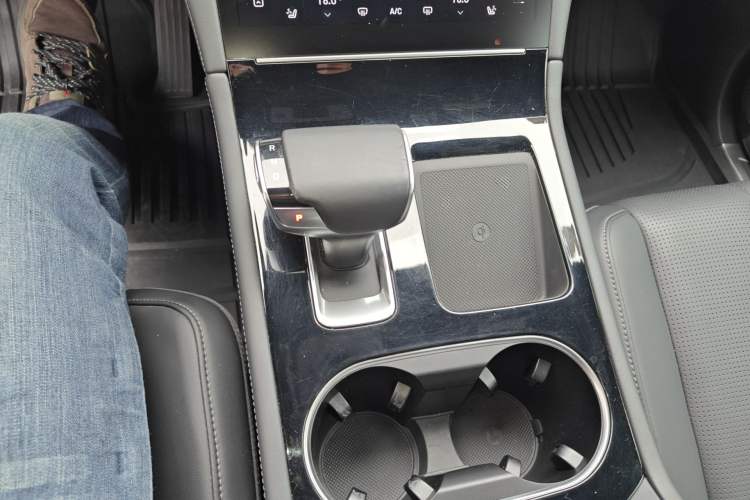 Used Li Auto ONE 2020 Extended-Range 6-Seater Version Gear Lever