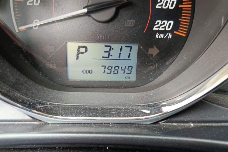 Used Toyota YARiS L Zhi Xuan 2020 1.5L CVT Leading Edition Odometer Close Up