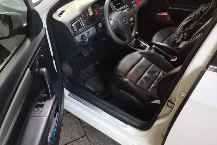 Used Volkswagen Gran Lavida 2013 1.4 TSI Automatic Comfort Model