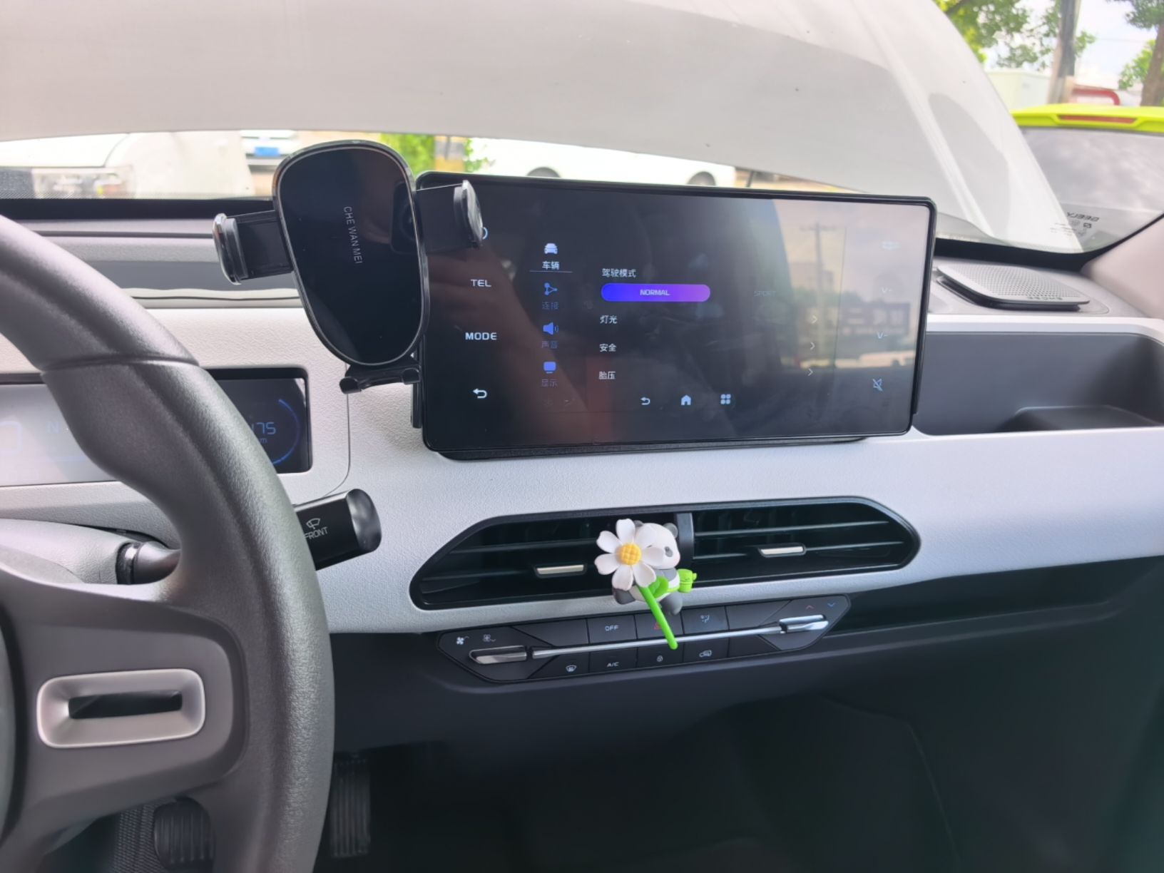 Geely Galaxy Panda 2024 Panda Mini 200km Endurance Bear — снимка 15