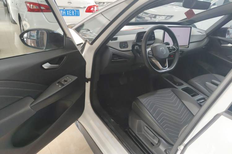 Used Volkswagen ID.3 2025 Smart Version Pure & Intelligent Enjoyment Edition
