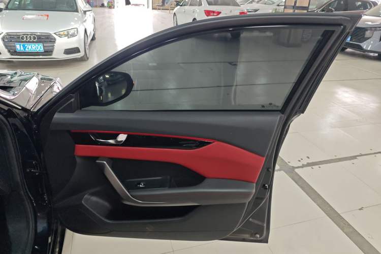 Used Dongfeng Aeolus Yixuan 2022 230T Automatic Adaptive-Beam Knight Edition
