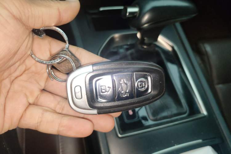 Used Hongqi H7 2017 2.0T Luxury Model