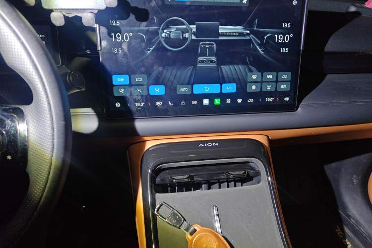 Used AION V 2024 Aion Tyrannosaurus 650 Smart Premium Edition