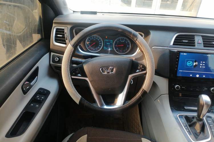 Used Huasong 7 2015 2.0T Automatic Comfort Model