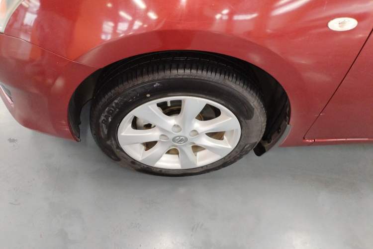 Used Nissan Tiida 2014 1.6L CVT Smart Model Exterior 4