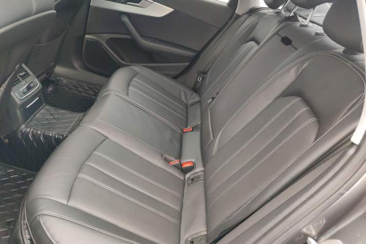 Used Audi A4L 2020 40 TFSI Luxury Dynamic Model
