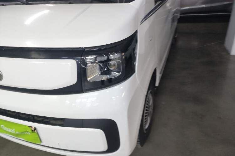 Used CHANGAN KAICHENG Ruixing EM80 2025 Passenger Version Comfort Edition 6-Seater 300 km Dual-Swing Doors Left Front Headlight