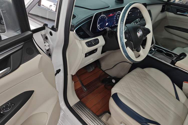 Used Buick GL8 2020 ES Land Cruiser 653T Comfort Edition
